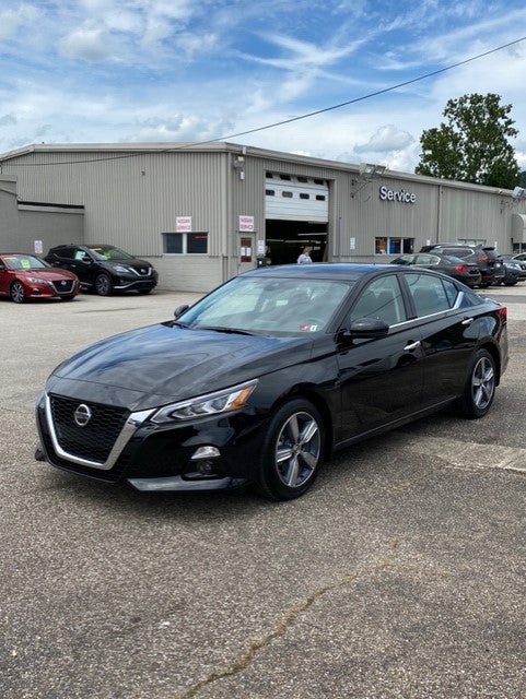 Moses Nissan St. Albans in St. Albans WV